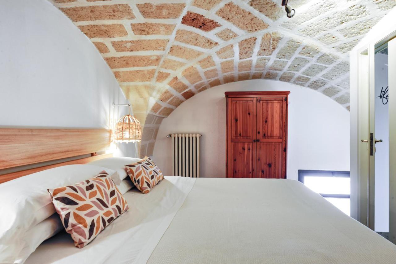 Castriota19 - Jacuzzi Room & Apartment Sit Lecce Bagian luar foto