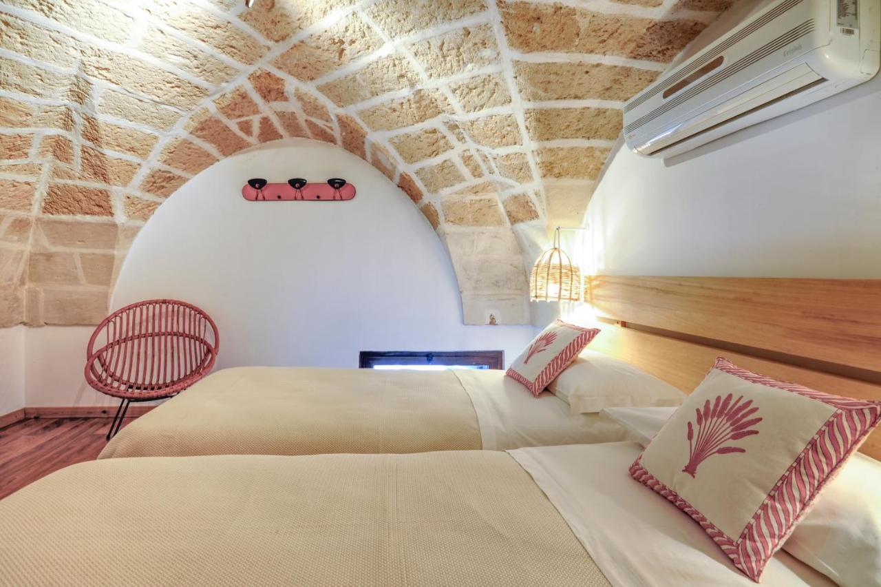 Castriota19 - Jacuzzi Room & Apartment Sit Lecce Bagian luar foto