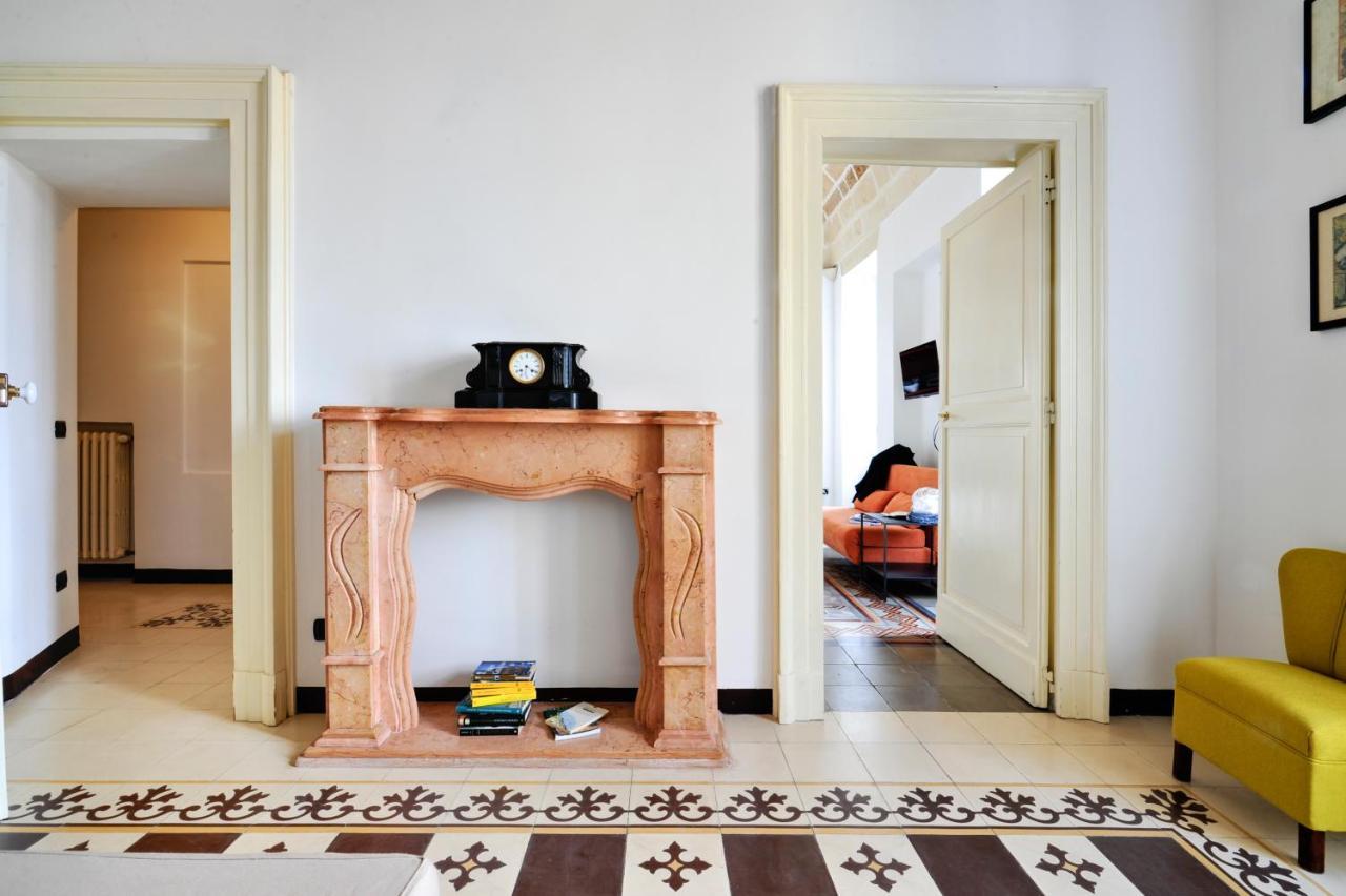 Castriota19 - Jacuzzi Room & Apartment Sit Lecce Bagian luar foto