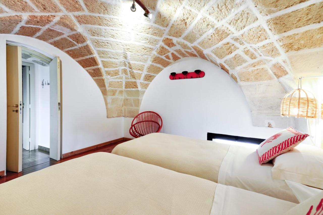 Castriota19 - Jacuzzi Room & Apartment Sit Lecce Bagian luar foto