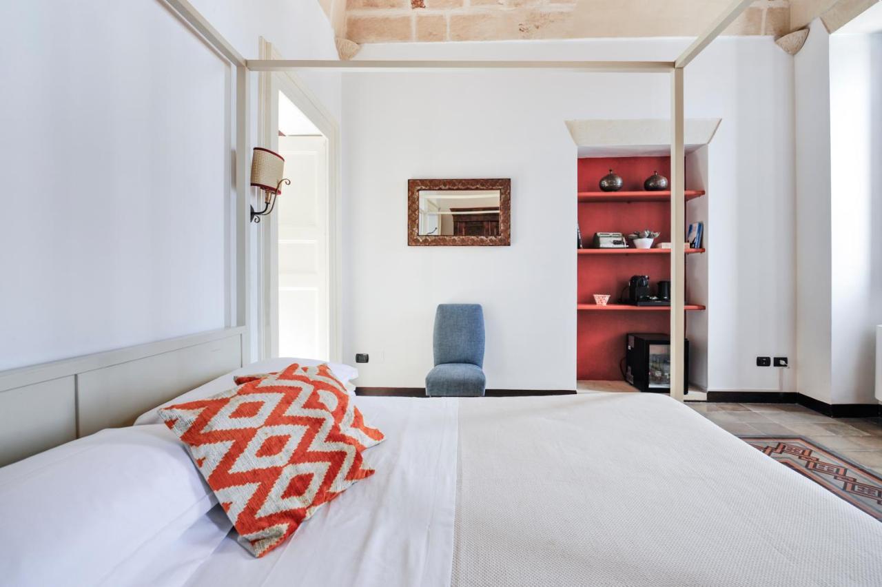 Castriota19 - Jacuzzi Room & Apartment Sit Lecce Bagian luar foto