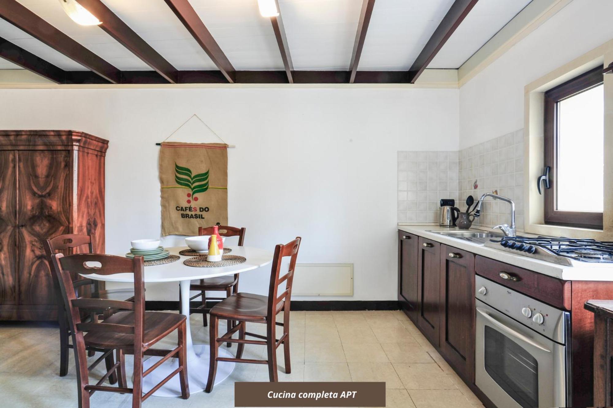 Castriota19 - Jacuzzi Room & Apartment Sit Lecce Bagian luar foto