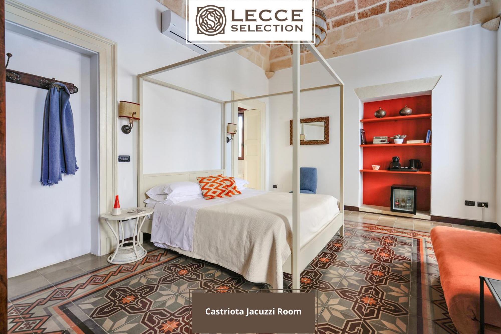 Castriota19 - Jacuzzi Room & Apartment Sit Lecce Bagian luar foto